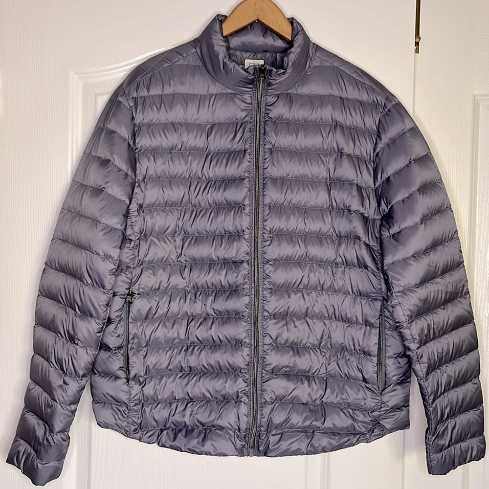 CORE Life - DOWN FILLED Packable lightweight down fill puffer jacket, like new!